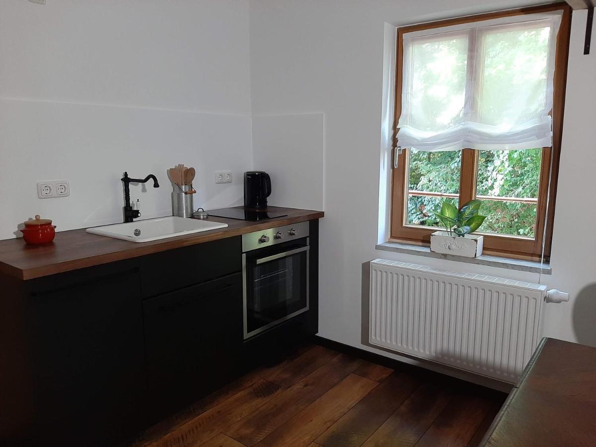 Ferienwohnung Kunst Und Kulturschuppen Hasenmuehle Kammerstein Ngoại thất bức ảnh
