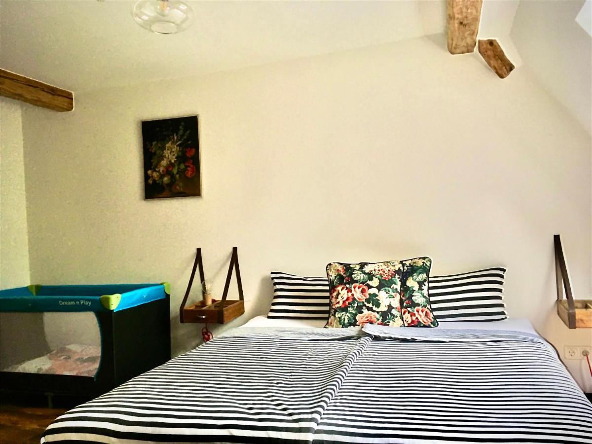 Ferienwohnung Kunst Und Kulturschuppen Hasenmuehle Kammerstein Ngoại thất bức ảnh